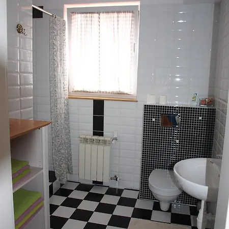 Dom Pod Kogutem Kwatera prywatna *